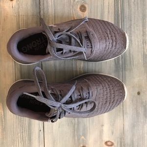 Under armour run strong running shoe